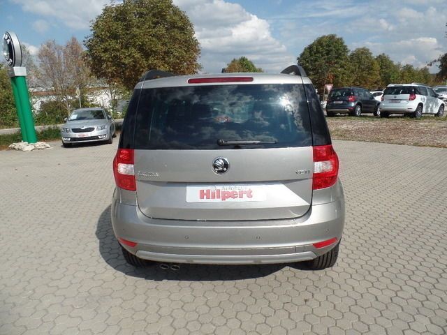 Gebraucht Skoda Yeti 110 PS (80 kW) 2015 Beige metallic SUV
