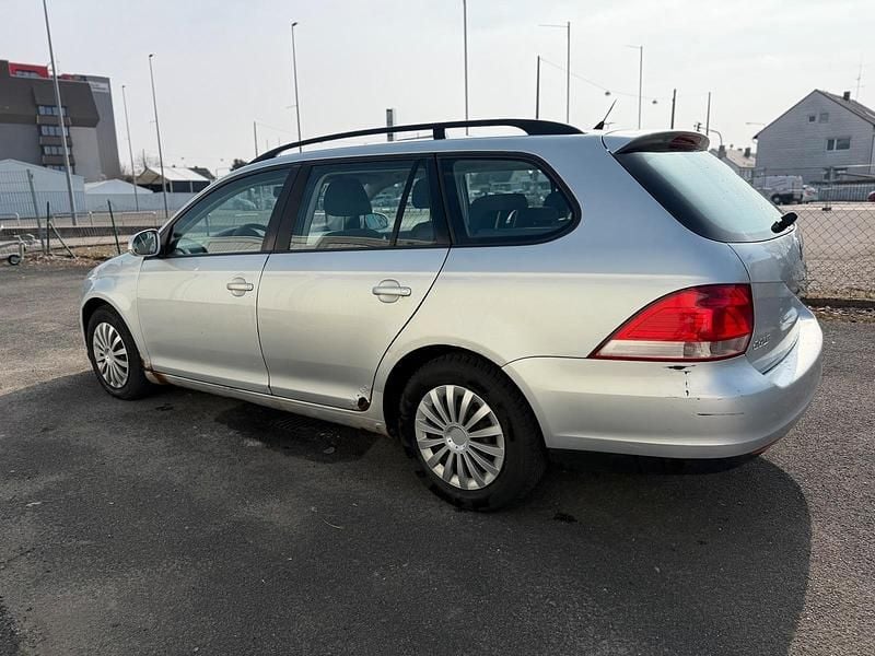 Gebraucht VW Golf V 105 PS (77 kW) 2008 Silber Kombi