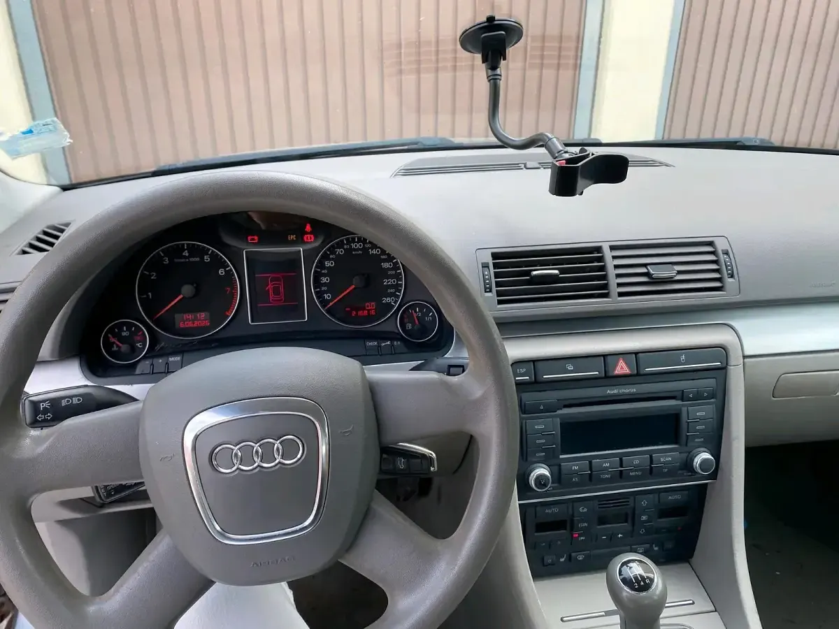 Gebraucht Audi A4 130 PS (95 kW) 2007 Silber Limousine
