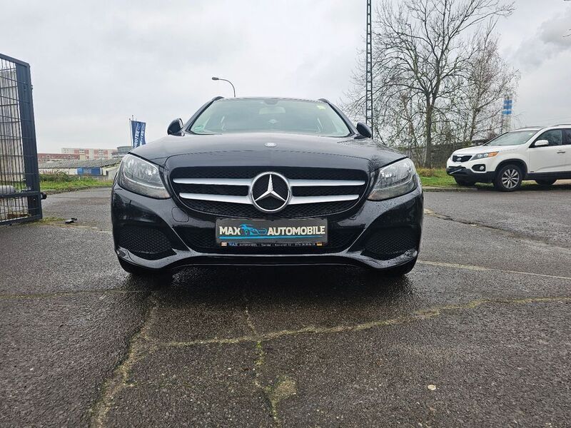 Schwarz Gebraucht 2015 Mercedes C180 Kombi | 15.500 € (Fairer Preis) - Bild 1/4