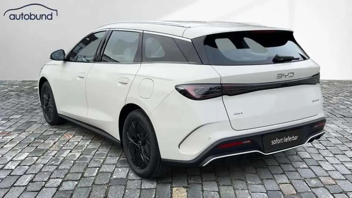 Nouvelle BYD Seal Boost 184 ch (135 kW) 2025 Beige Break