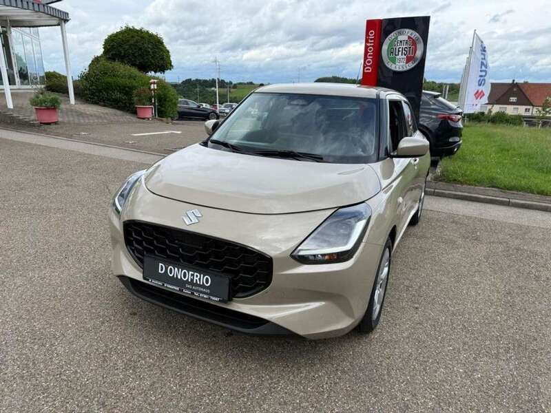 Beige Gebraucht 2024 Suzuki Swift Comfort Kleinwagen | 19.990 € (Etwas zu teuer) - Bild 1/4