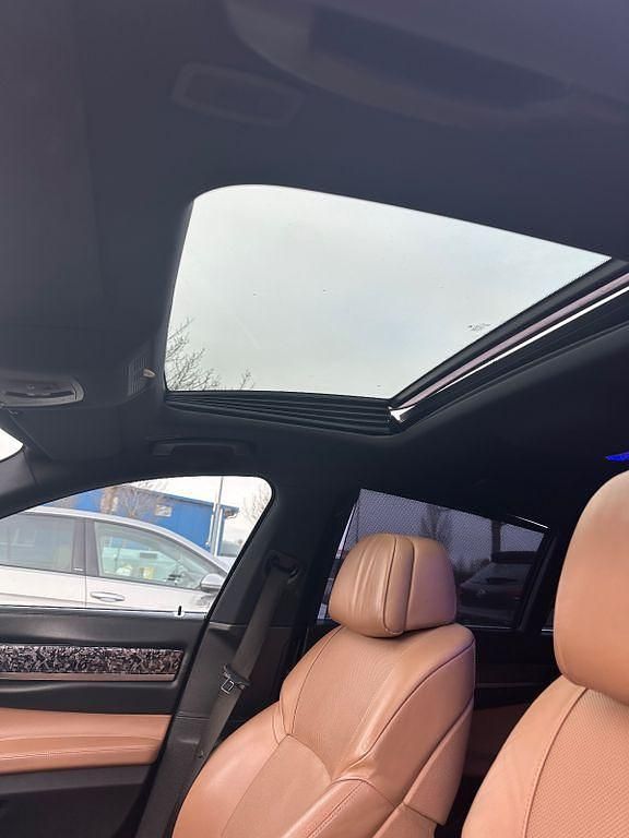 Gebraucht BMW 730L 245 PS (180 kW) 2011 Weiß Limousine