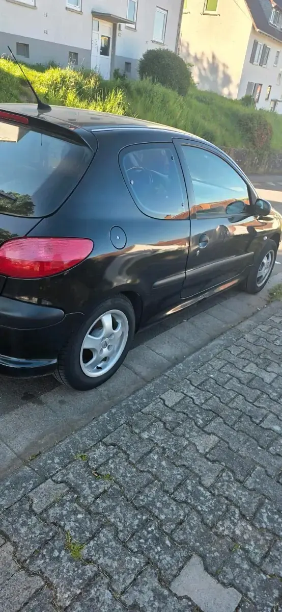Gebraucht Peugeot 206 75 PS (55 kW) 2002 Schwarz