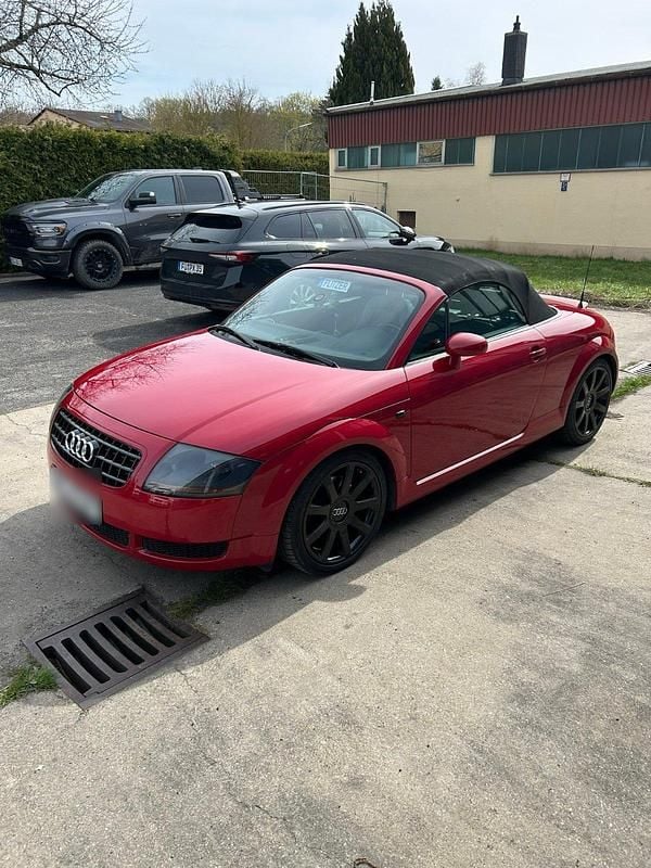 Gebraucht Audi TT Roadster 179 PS (131 kW) 2001 Rot Cabrio