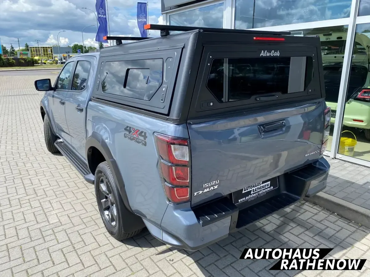 Neu Isuzu D-Max 163 PS (119 kW) 2026 Isla gray met. Pickup