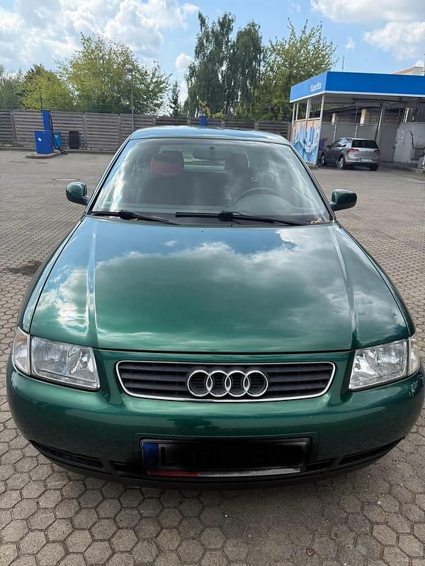 Grün Gebraucht 1999 Audi A3 Limousine | 1.200 € (Fairer Preis) - Bild 1/4