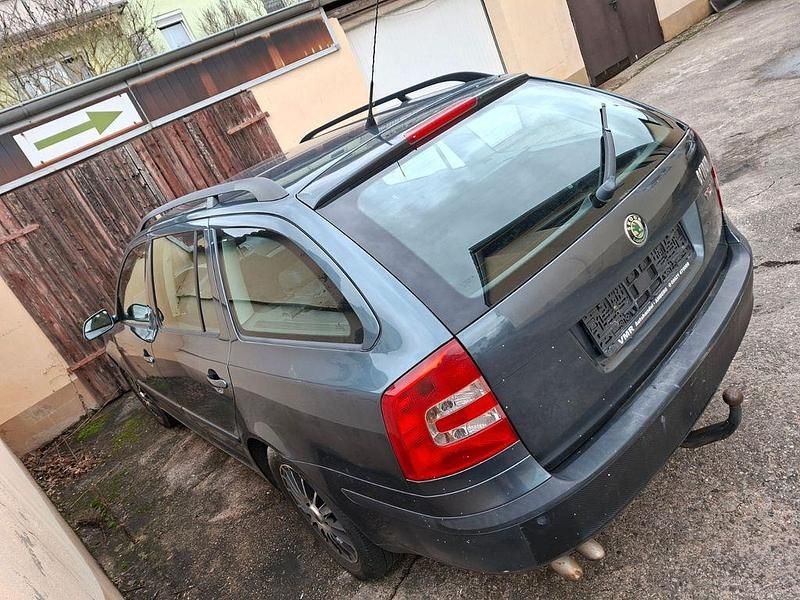Gebraucht Skoda Octavia 140 PS (102 kW) 2005 Blau Kombi