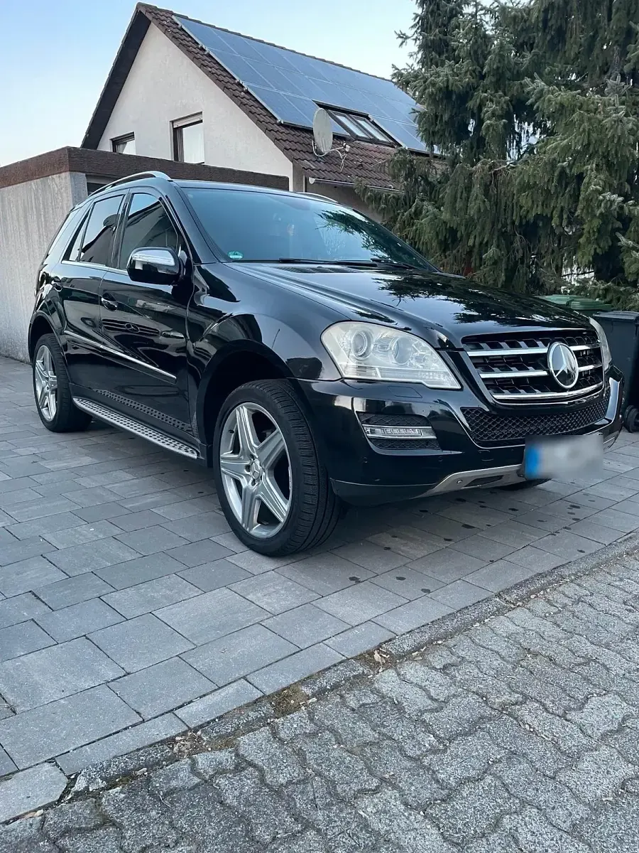Gebraucht Mercedes ML320 224 PS (164 kW) 2008 Schwarz SUV