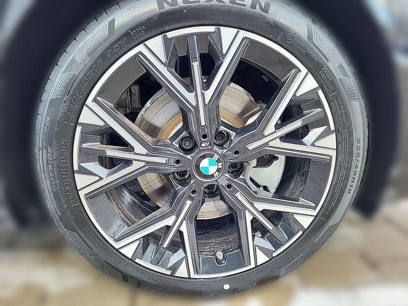 Neu BMW 120 M Sport 170 PS (125 kW) 2026 Saphirschwarz metallic Kleinwagen