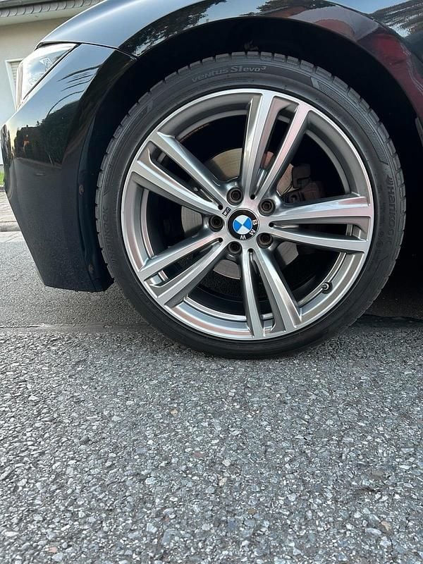 Używany BMW 320 184 KM (135 kW) 2015 Czarny Sedan/Limuzyna