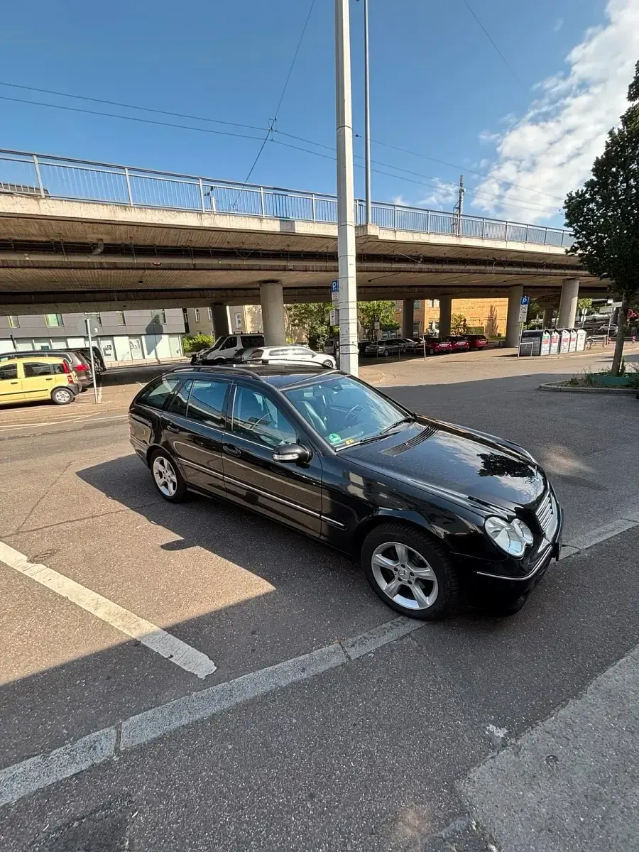 Gebraucht Mercedes C220 150 PS (110 kW) 2006 Schwarz Kombi