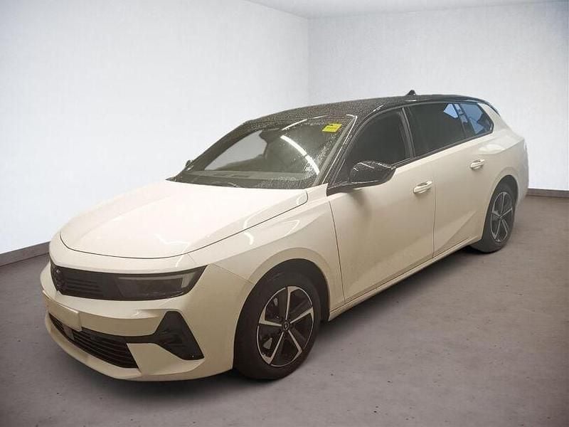 Gebraucht Opel Astra 131 PS (96 kW) 2025 Jade weiß/arktis weiß Kombi