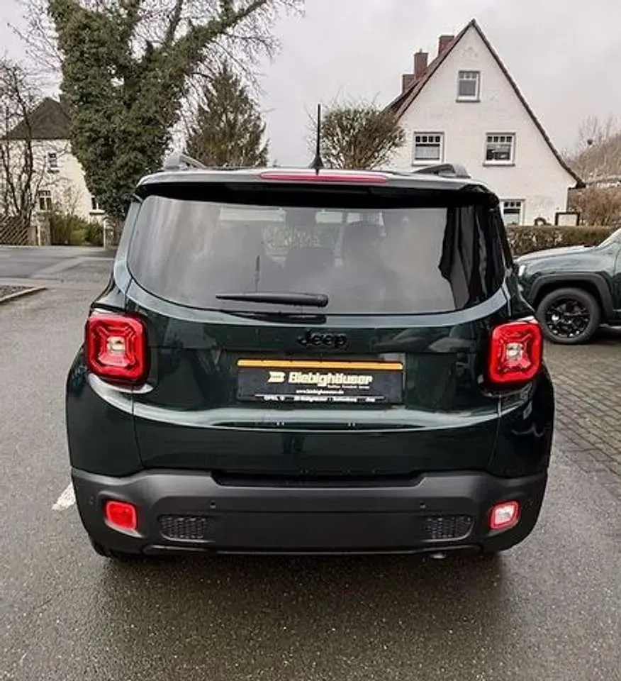 Neu Jeep Renegade North 131 PS (96 kW) 2025 Grün SUV