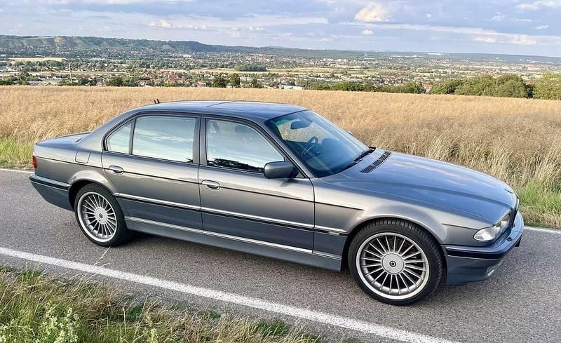 Grau Gebraucht 2001 BMW 740L Shadowline Limousine | 26.900 € (Fairer Preis) - Bild 1/4