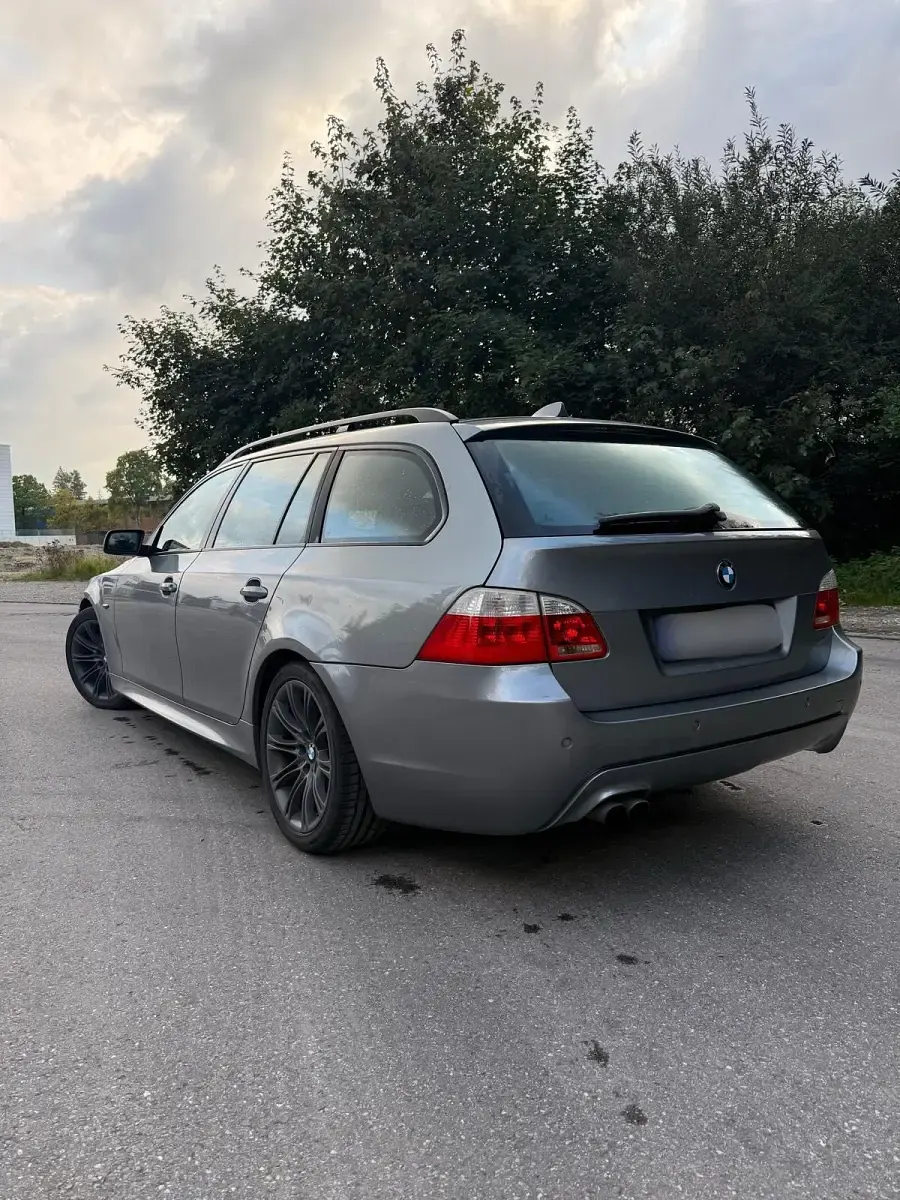 Gebraucht BMW 525 M Sport 192 PS (141 kW) 2005 Silber Kombi