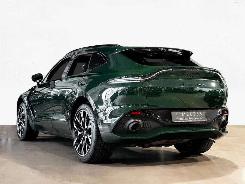 Gebraucht Aston Martin DBX 551 PS (405 kW) 2021 Grün am heritage racing green SUV