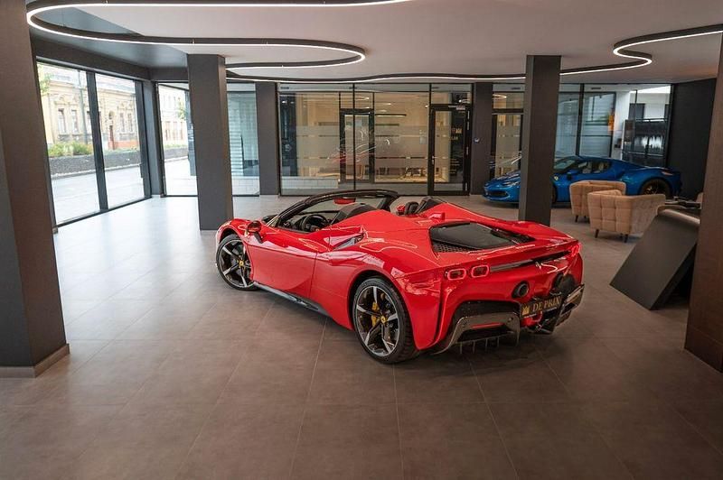 Gebraucht Ferrari SF90 999 PS (734 kW) 2024 Rot Cabrio