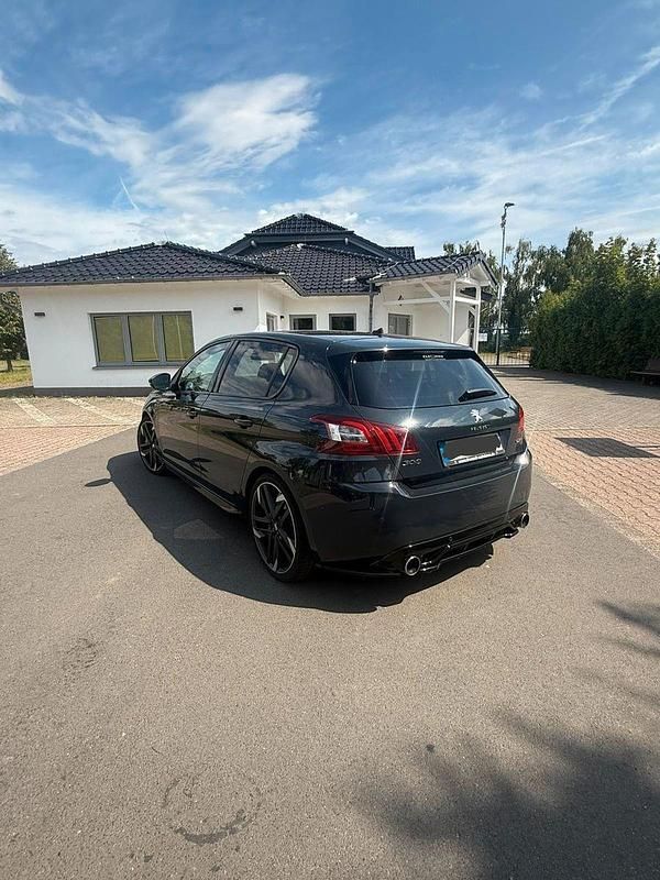 Grau Gebraucht 2016 Peugeot 308 GTi Limousine | 15.999 € (Teuer) - Bild 1/4