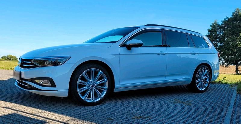 Gebraucht VW Passat 150 PS (110 kW) 2020 Weiß Kombi