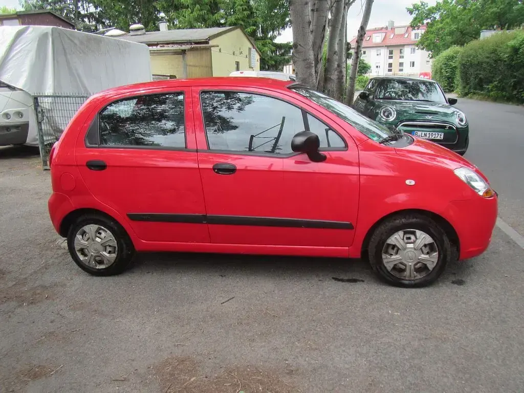 Gebraucht Chevrolet Matiz 52 PS (38 kW) 2009 Rot Kleinwagen