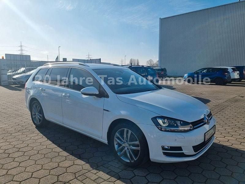 Gebraucht VW Golf VII LOUNGE 125 PS (91 kW) 2015 Pure white Kombi