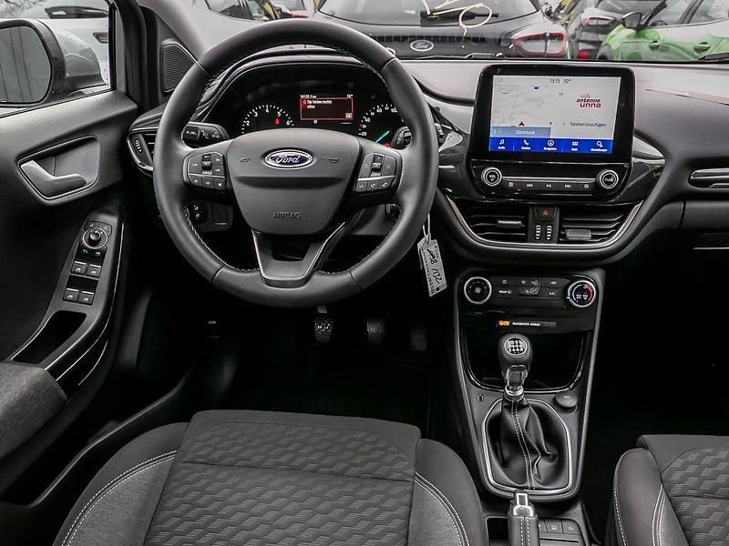 Gebraucht Ford Puma Titanium 125 PS (91 kW) 2022 Grau SUV