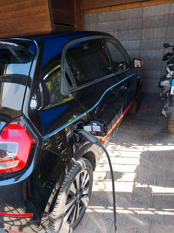Schwarz Gebraucht 2021 Renault Twingo Intens Kleinwagen | 11.800 € (Fairer Preis) - Bild 1/1