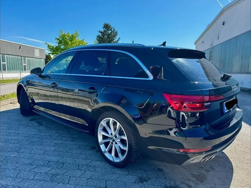 Second-hand Audi A4 Sport 190 CP (139 kW) 2017 Negru Break