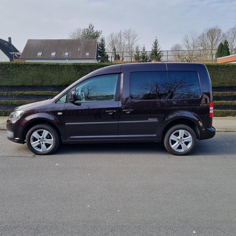 Gebraucht VW Caddy 102 PS (75 kW) 2011 Violet Van / Kleinbus