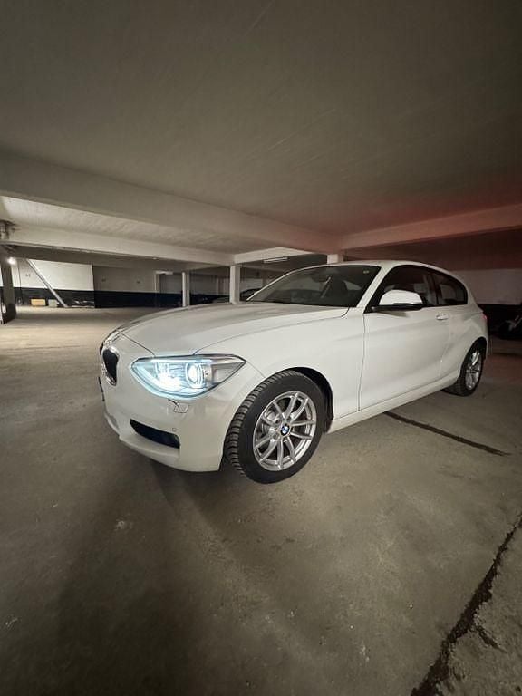 Gebraucht BMW 116 136 PS (100 kW) 2013 Weiß Kleinwagen