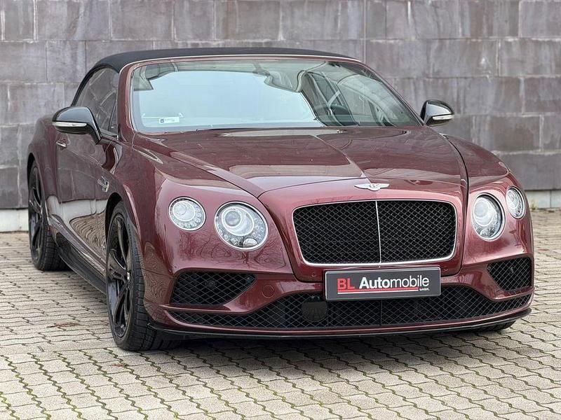 Gebraucht Bentley Continental GT Convertible 528 PS (388 kW) 2016 Rot Cabrio