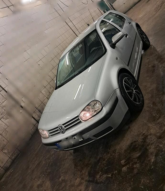 Gebraucht VW Golf IV 105 PS (77 kW) 2000 Silber Kleinwagen