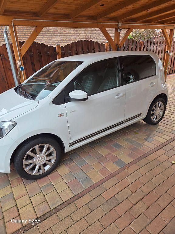 Weiß Gebraucht 2015 VW up! CLUB Kleinwagen | 6.300 € (Fairer Preis) - Bild 1/4