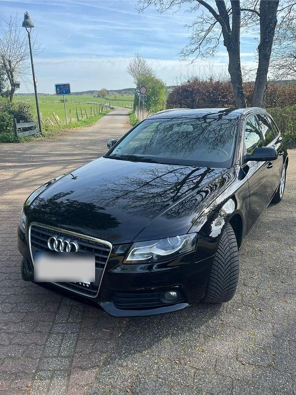 Gebraucht Audi A4 Ambiente 146 PS (107 kW) 2011 Schwarz Kombi