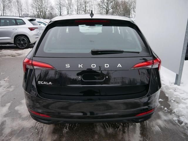 Neu Skoda Scala Selection 116 PS (85 kW) 2025 Grau Kleinwagen