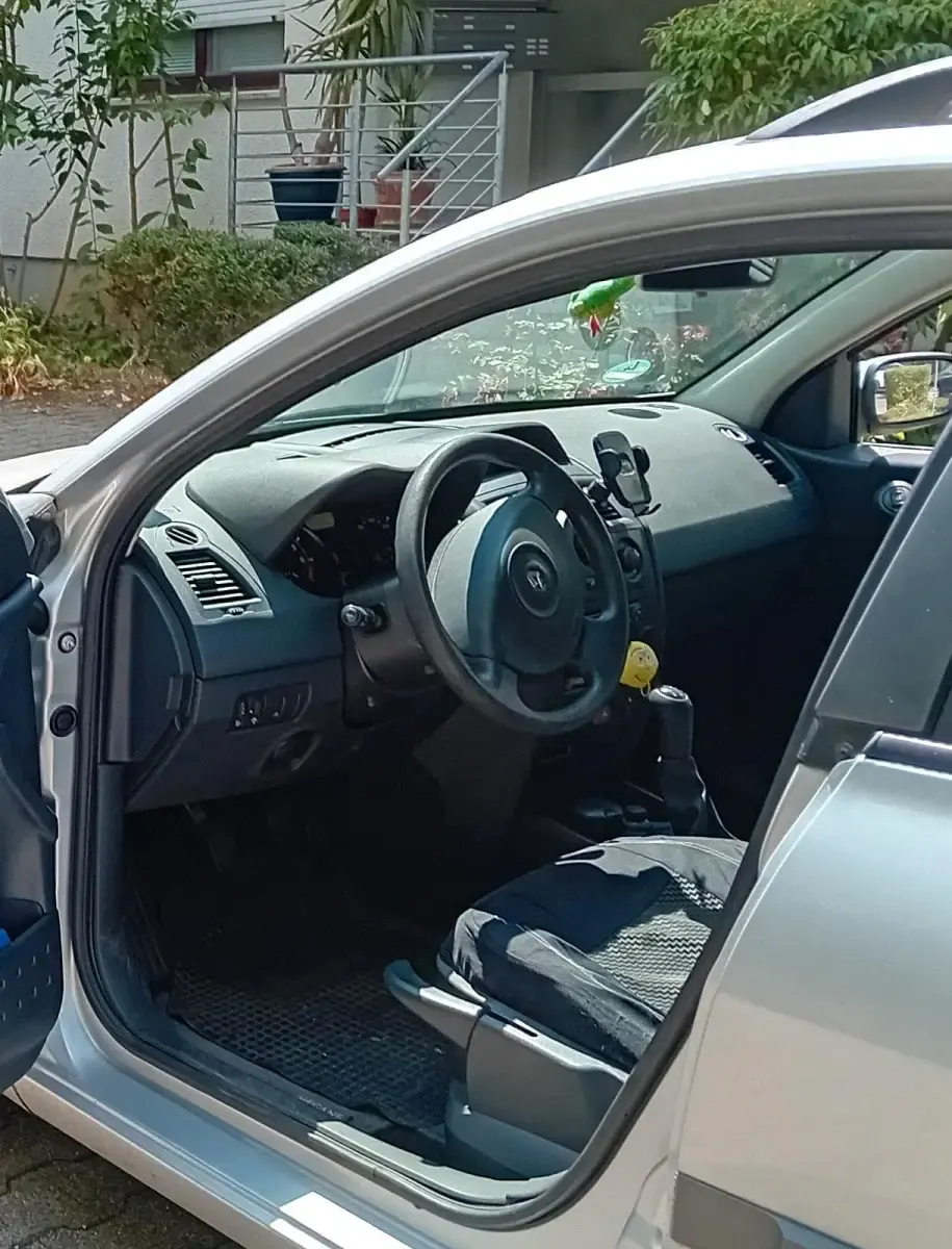 Gebraucht Renault Mégane GrandTour Avantage 112 PS (82 kW) 2006 Silber Kombi