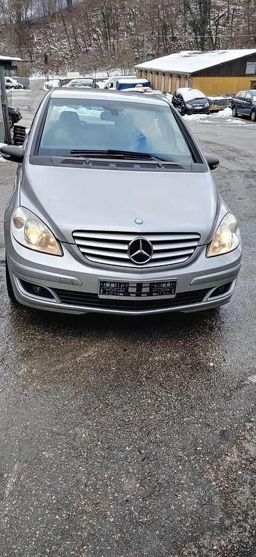 Gebraucht 2007 Mercedes B180 Van / Kleinbus | 2.480 € (Etwas zu teuer) - Bild 1/4