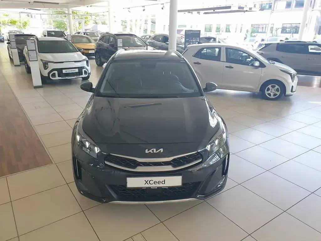 Używany Kia XCeed Vision 120 KM (88 kW) 2024 Szary SUV
