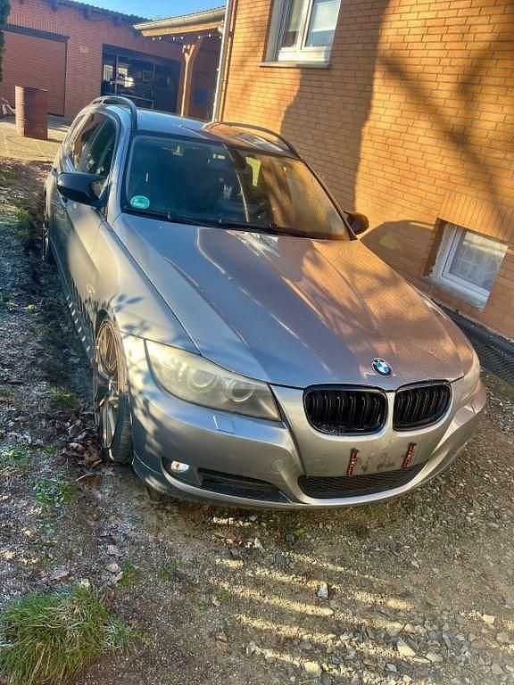 Gebraucht BMW 320 M Performance 170 PS (125 kW) 2009 Grau Kombi
