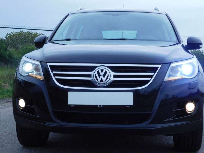 Schwarz perleffect Gebraucht 2010 VW Tiguan Team SUV | 10.890 € (Teuer) - Bild 1/4