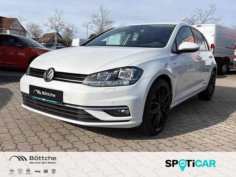 Gebraucht VW Golf VII Join 116 PS (85 kW) 2019 Oryxwhite perlmutteffekt Limousine