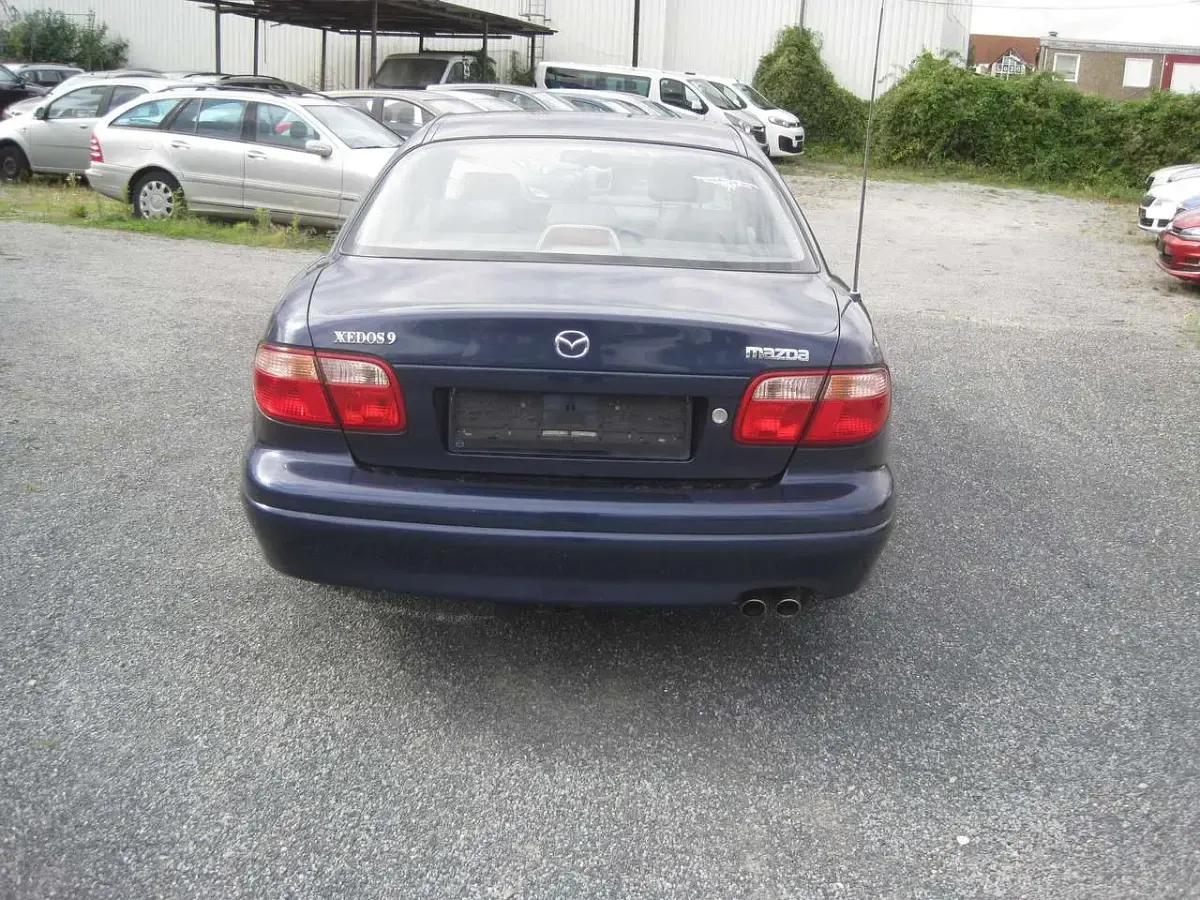 Gebraucht Mazda Xedos 163 PS (119 kW) 2000 Blau Limousine
