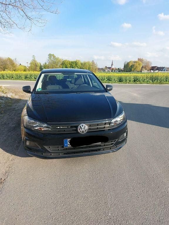 Gebraucht VW Polo Trendline 80 PS (58 kW) 2018 Schwarz Kleinwagen