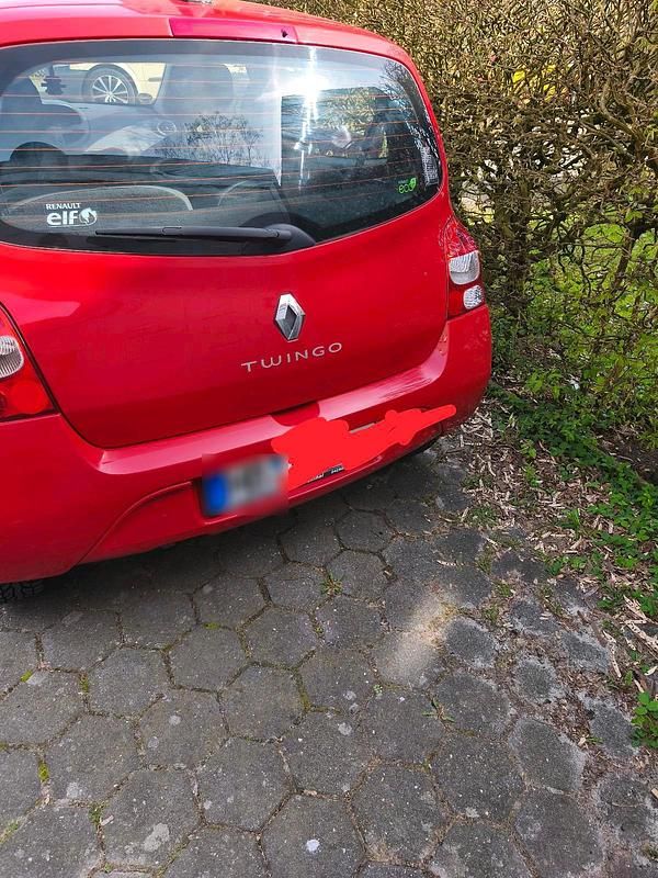 Second-hand Renault Twingo 43 CP (31 kW) 2009 Roșu Hatchback
