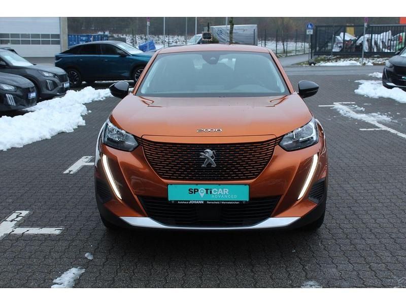 Gebraucht Peugeot e-2008 Active 100 kW (136 PS) 2022 Fusion) (orange SUV