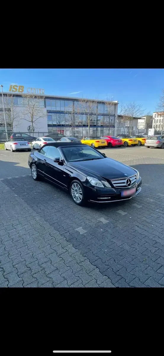 Second-hand Mercedes E200 184 CP (135 kW) 2012 Negru Cabrio