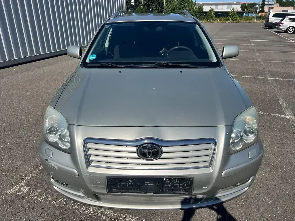 Gebraucht Toyota Avensis Executive 147 PS (108 kW) 2005 Grau Kombi