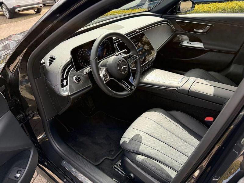 Gebraucht Mercedes E300 197 PS (144 kW) 2025 Grau Kombi