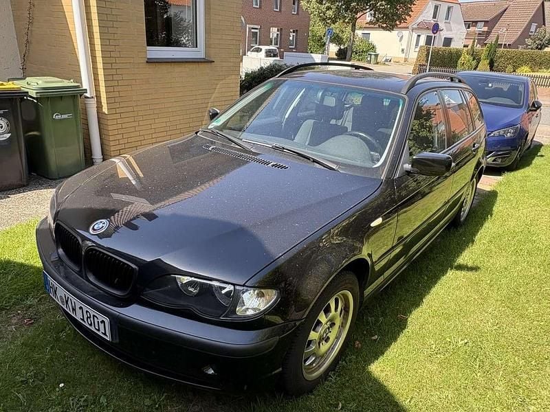 Schwarz Gebraucht 2004 BMW 316 Kombi | 700 € (Superpreis) - Bild 1/4